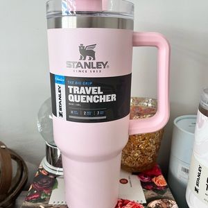 SOLD- Stanley quencher PETAL NEW